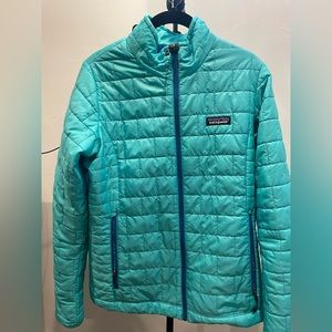 Patagonia women’s small nano puff jacket